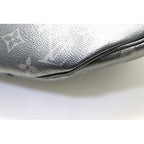 Louis Vuitton Discovery Bum Bag PM — view 8