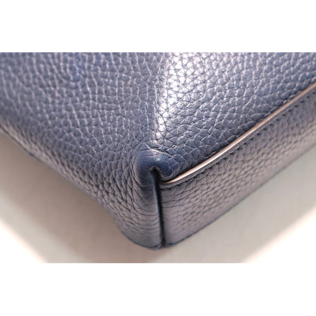 Louis Vuitton Taurillon Armand — view 5