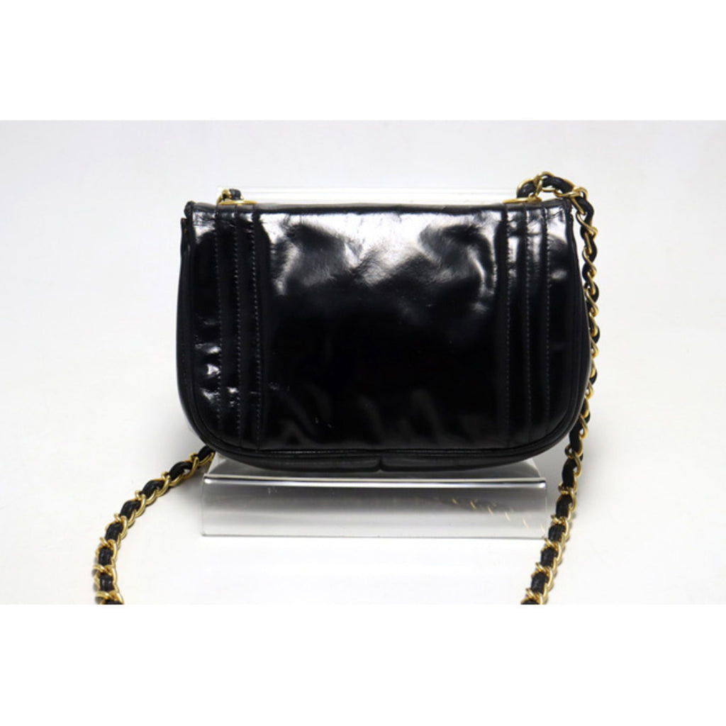 Chanel CC Logo GD Metal Fittings Shoulder Bag — view 3