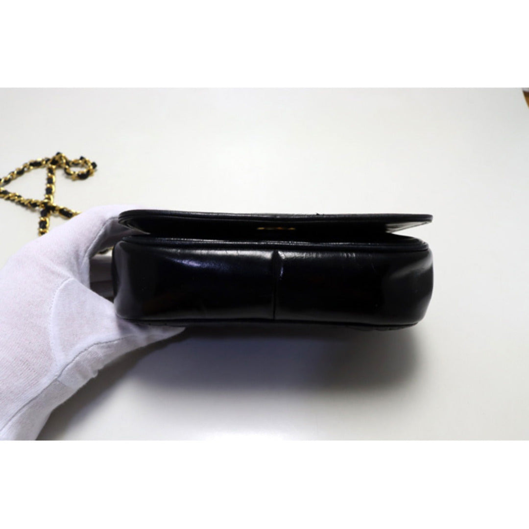 Chanel CC Logo GD Metal Fittings Shoulder Bag — view 4