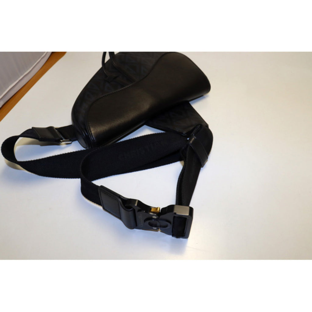 Dior CD Diamond Saddle Bag — view 7