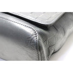 Louis Vuitton District MM Shoulder Bag — view 5