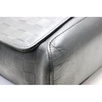 Louis Vuitton District MM Shoulder Bag — view 9