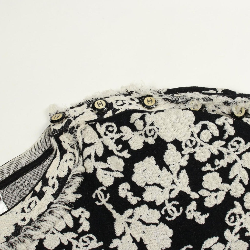 Chanel Top CC Logo Button Cotton Hat — view 8
