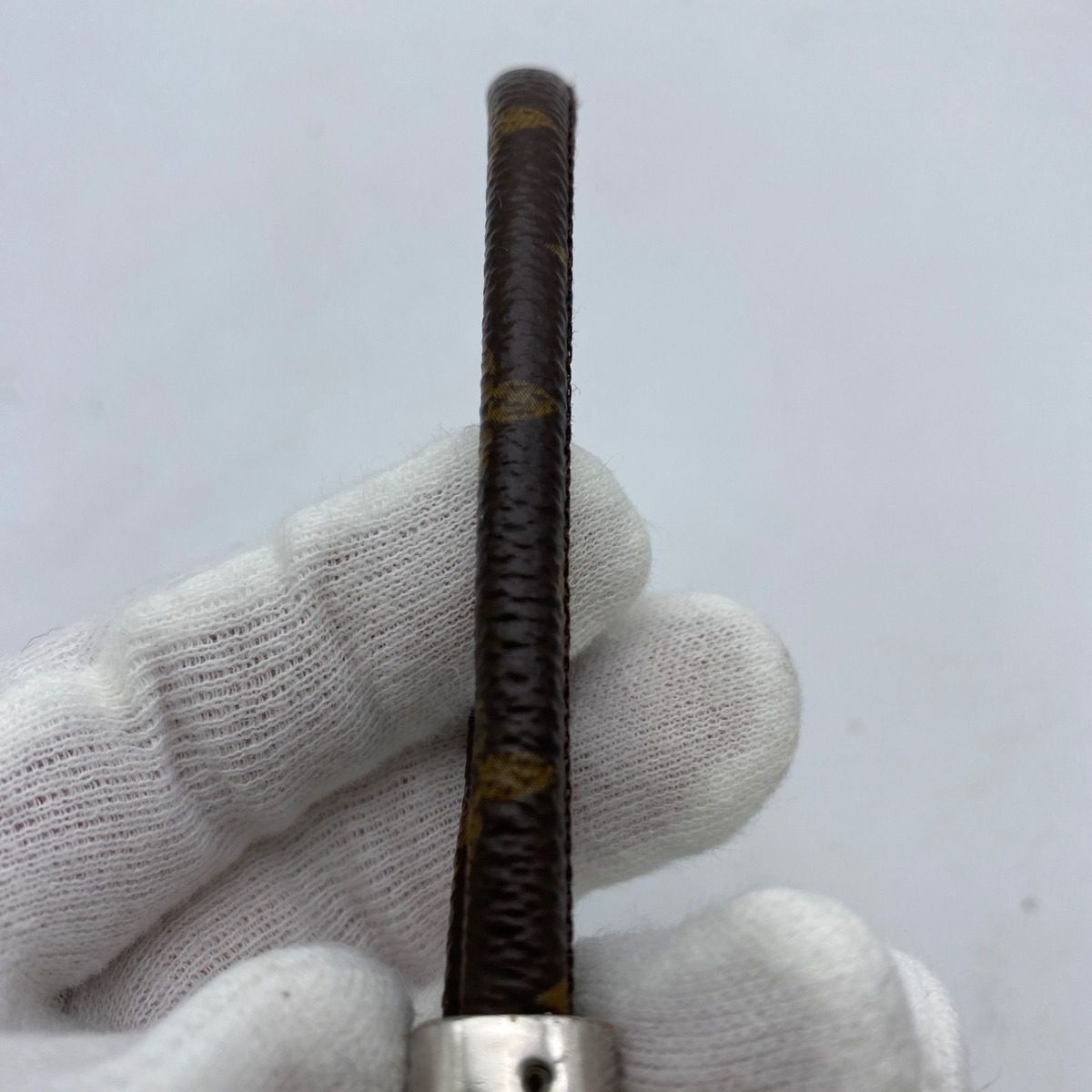 Louis Vuitton Key Ring Monogram Eclipse Sport Cles Halo Key Holder — view 4