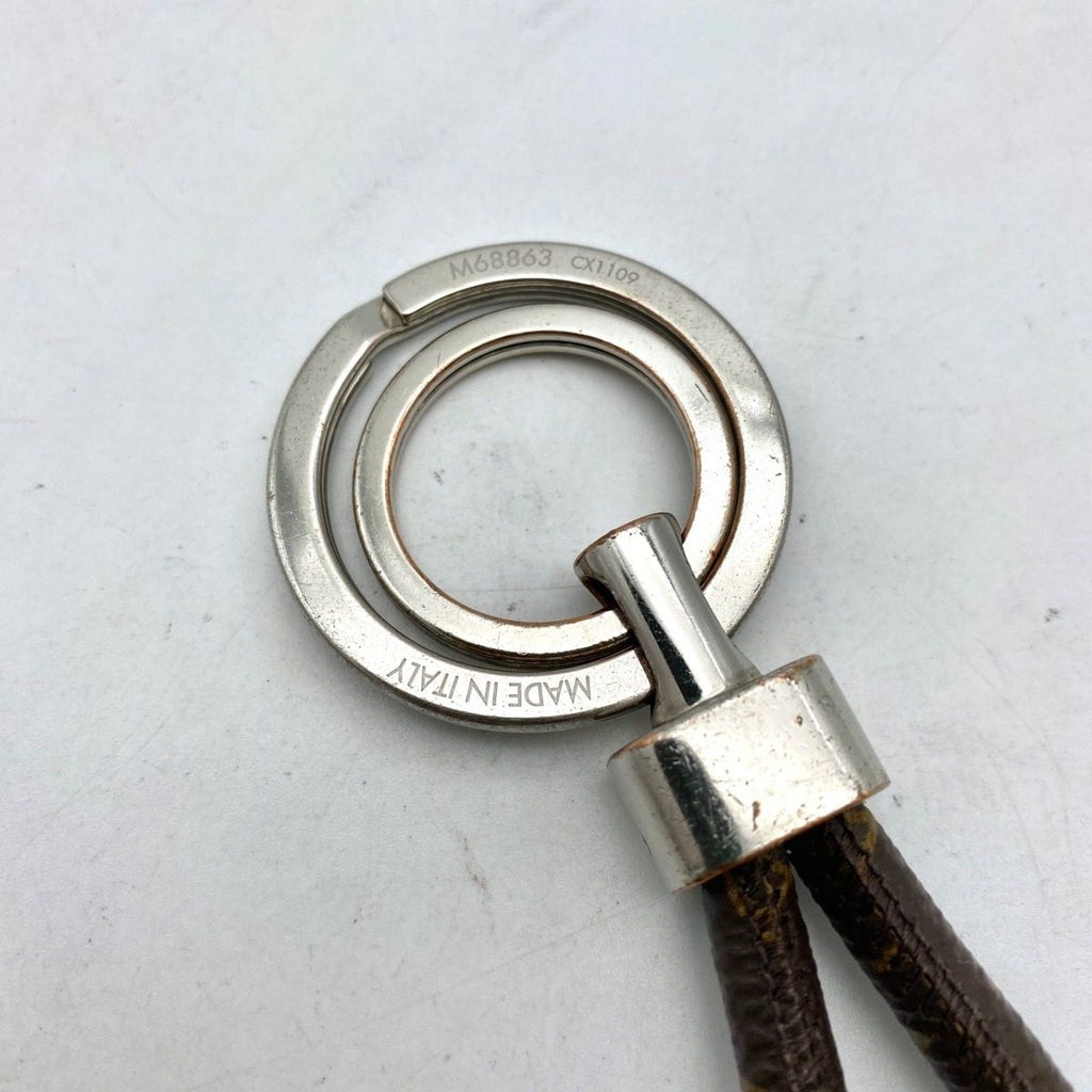 Louis Vuitton Key Ring Monogram Eclipse Sport Cles Halo Key Holder — view 6