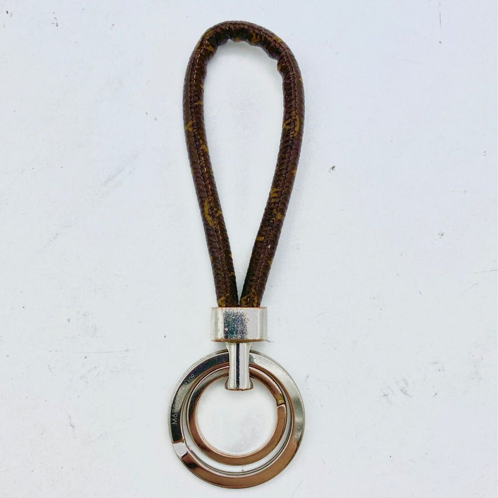 Louis Vuitton Key Ring Monogram Eclipse Sport Cles Halo Key Holder — view 7