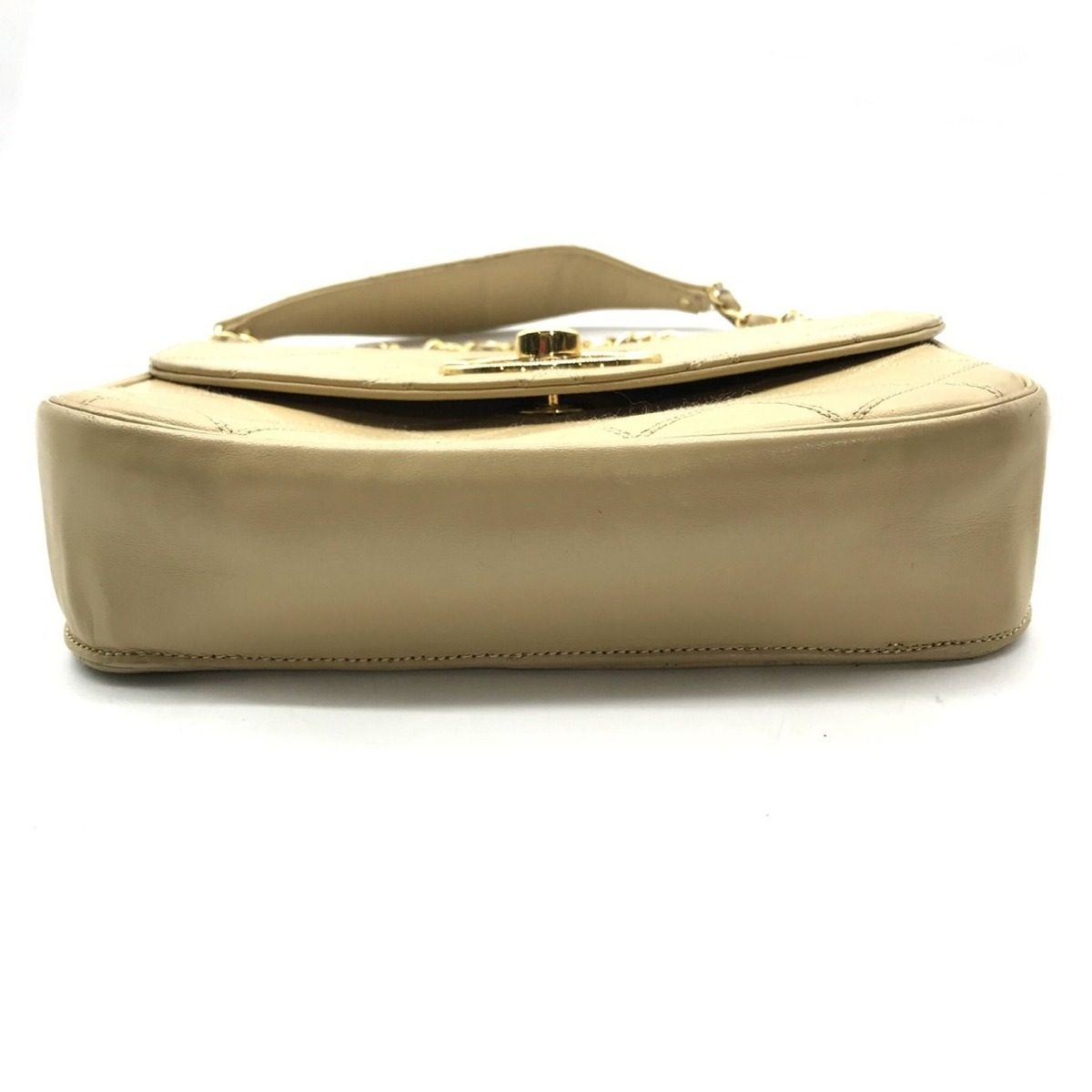Chanel Big CC Logo Turnlock Chain Shoulder Bag Beige — view 3