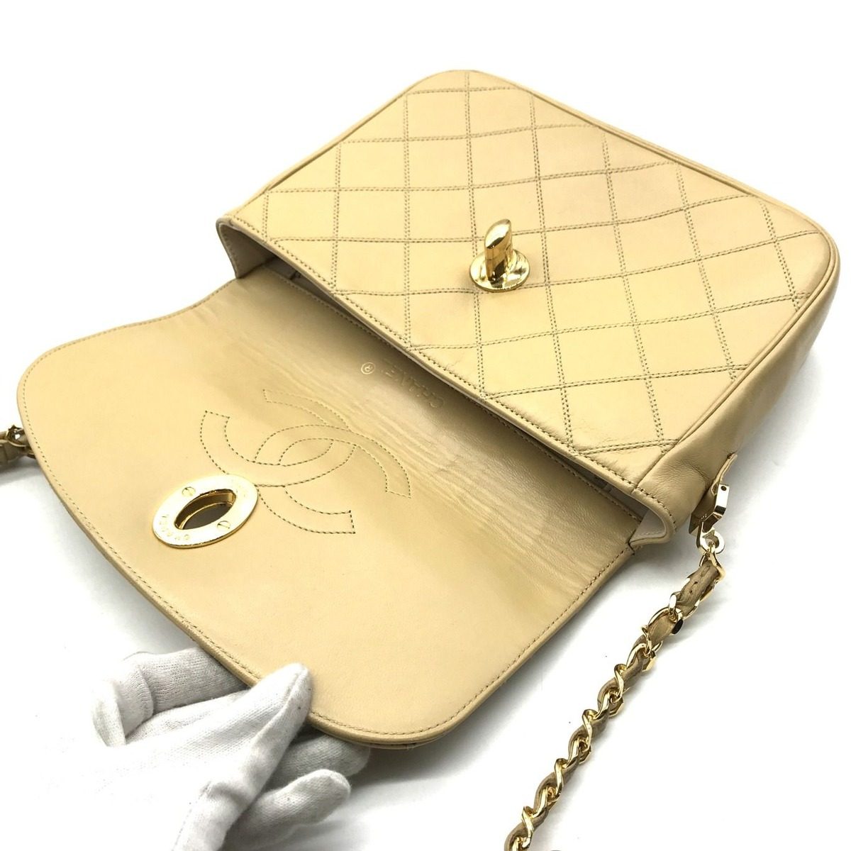 Chanel Big CC Logo Turnlock Chain Shoulder Bag Beige — view 7