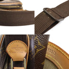 Louis Vuitton Shoulder Bag Reporter PM — view 9