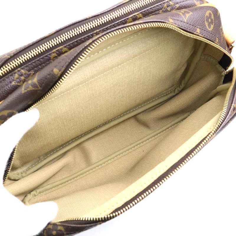 Louis Vuitton Shoulder Bag Reporter PM — view 6