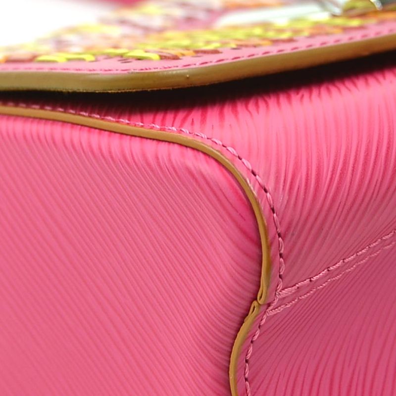 Louis Vuitton Shoulder Bag Twist MM — view 7