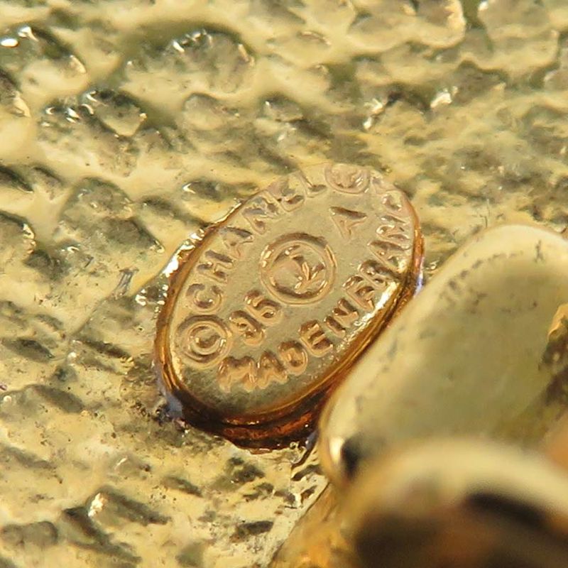 Chanel Quilted Classic Gold — view 9
