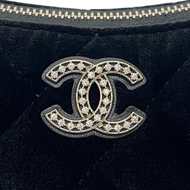 Chanel Shoulder Bag Half Moon Chain Black 2024 — view 8