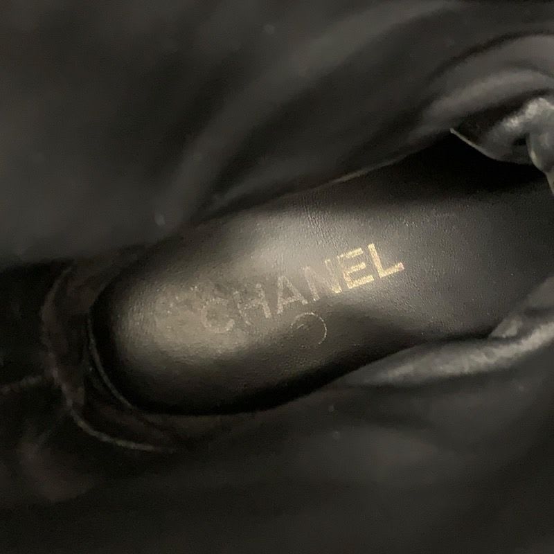 Chanel Boots Long Shoes Suede Shearling Black Gold Coco Mark Studs Lace Up — view 7