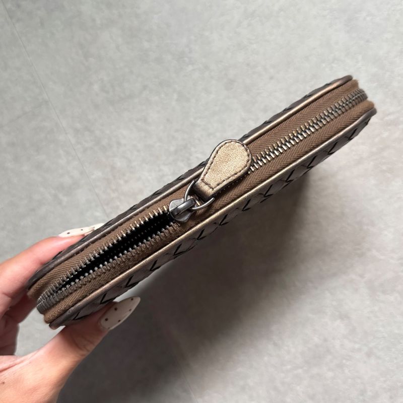 Bottega Veneta Intrecciato Round Zipper Long Wallet Bronze Leather Men — view 7