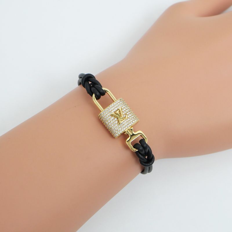Louis Vuitton Bracelet Padlock M8217 F Gold Rhinestone Accessories — view 5