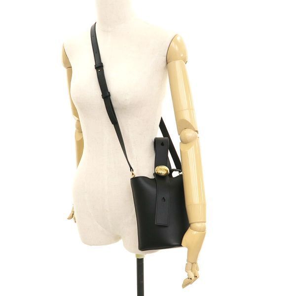 Loewe Pebble Bucket Bag Mini Aanbbbmx01 — view 9