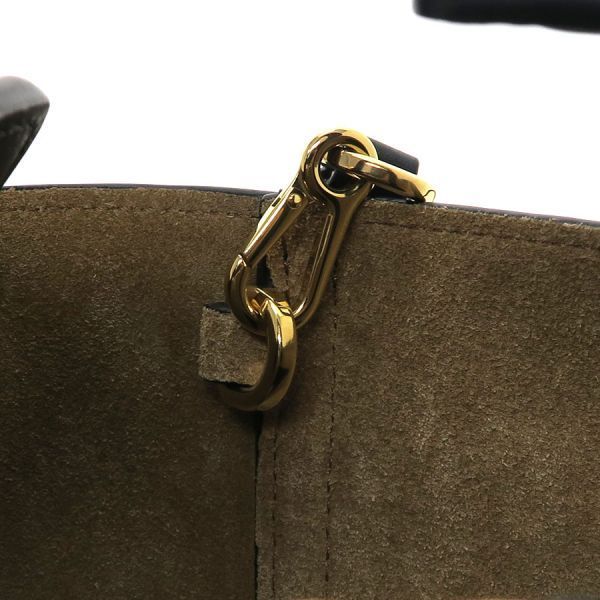 Loewe Pebble Bucket Bag Mini Aanbbbmx01 — view 7