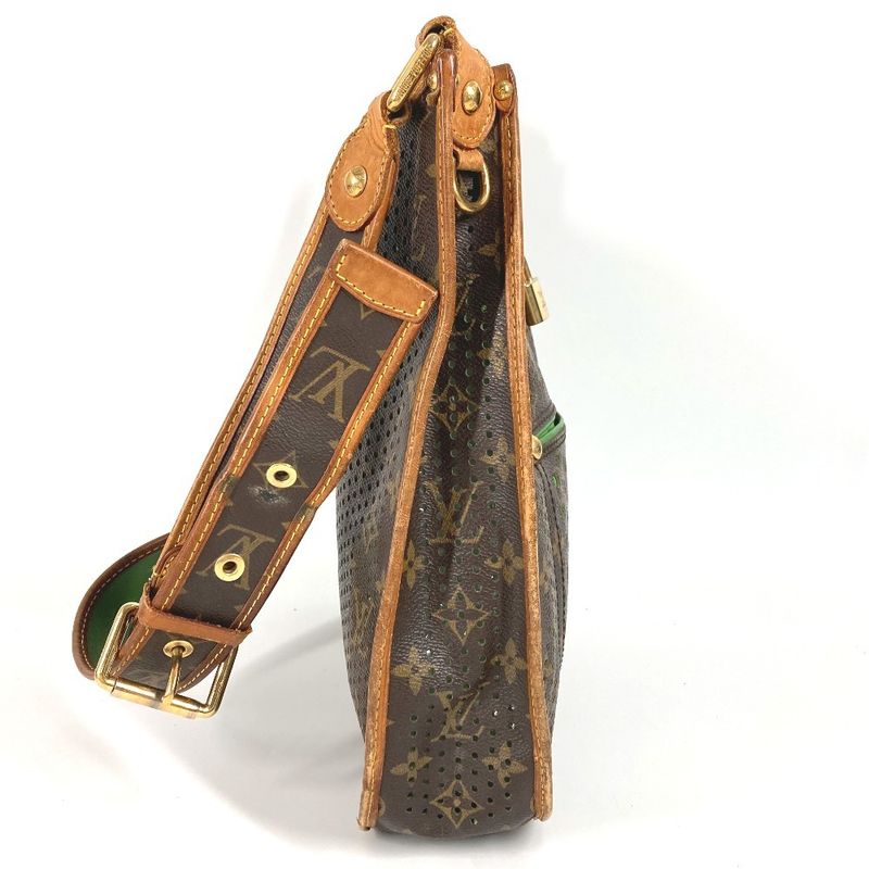 Louis Vuitton Shoulder Bag Musette Monogram Canvas Green — view 4