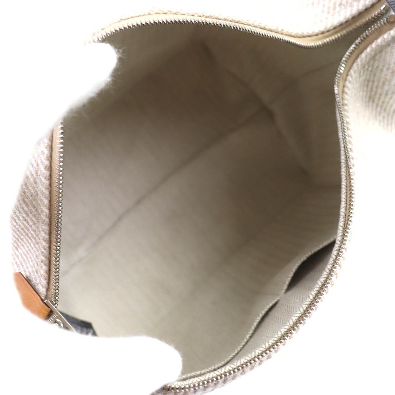 Hermes Brid a Black PM Au Carre 100% Wool Segre Silver Hardware Serie Button — view 9