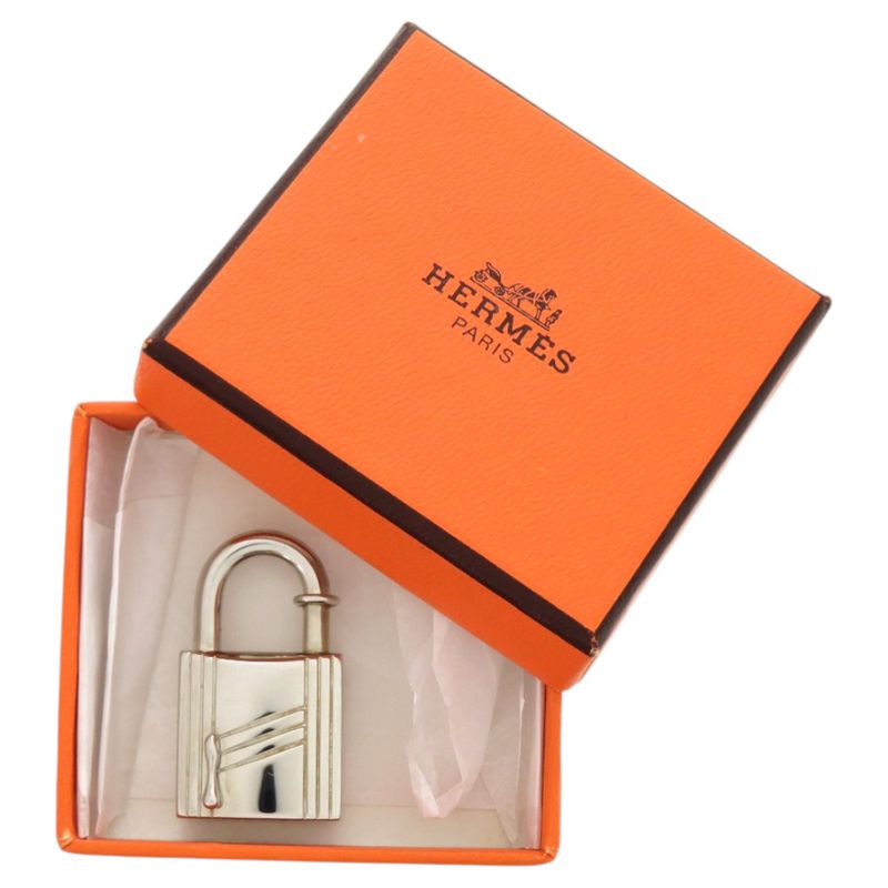 Hermes Pendant Top Annee Arbre 1998 sap Cadenas Metal Silver Key Holder 0105 — view 2