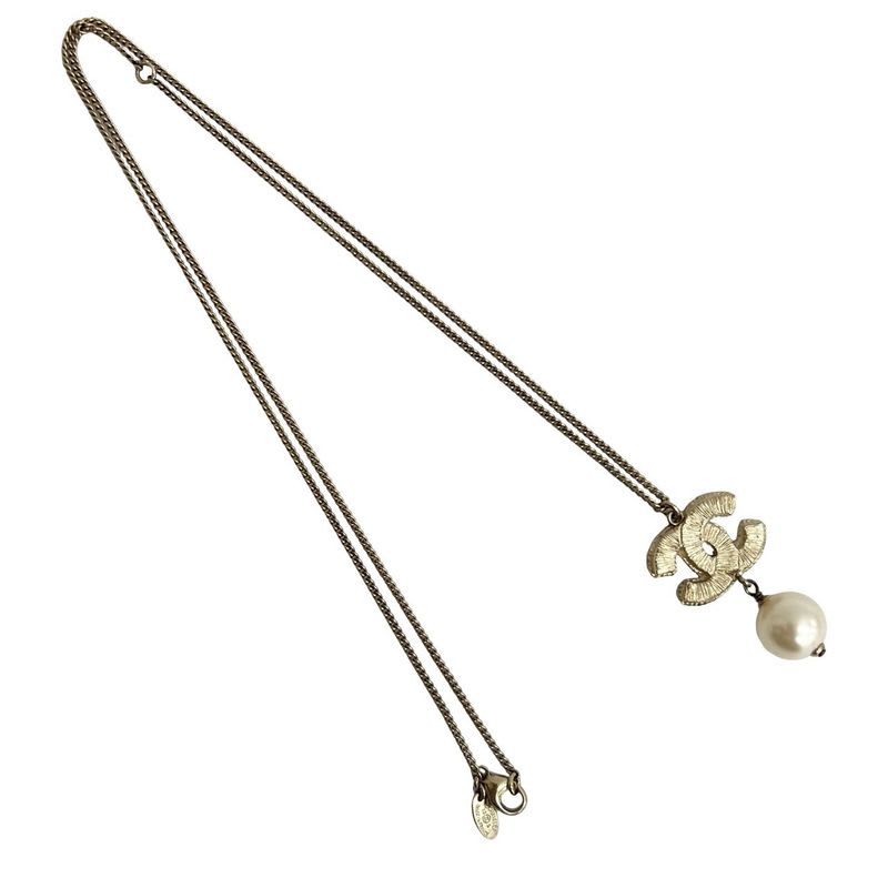Chanel Coco Mark Swing Pearl GP Faux Necklace Pendant Gold 13S — view 6