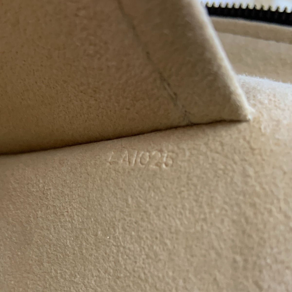 Louis Vuitton Monogram Manhattan GM Handbag Brown — view 9