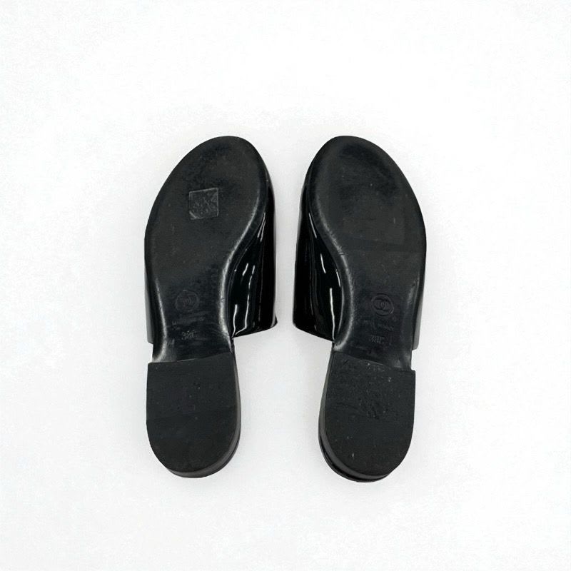 Chanel Flat Shoes Patent Fabric Black Gold Mule Logo Lame — view 6