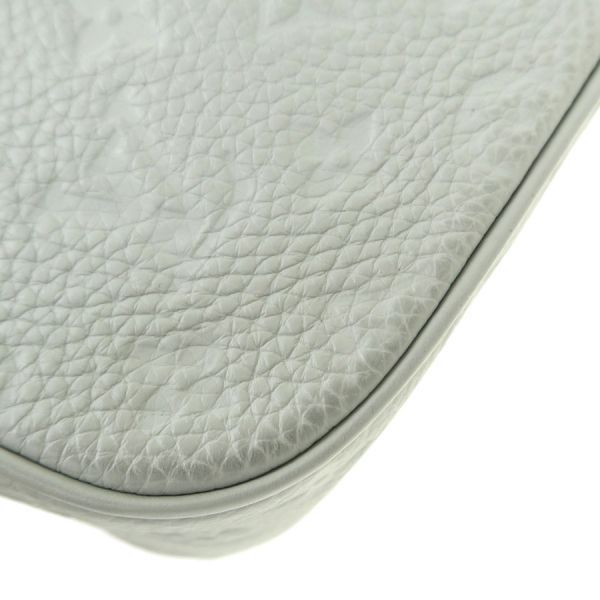 Louis Vuitton Taurillon S-Lock Messenger — view 6