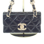 Chanel Quilted Chain Bag Aba121 nl990 Charm Resin Black — view 2