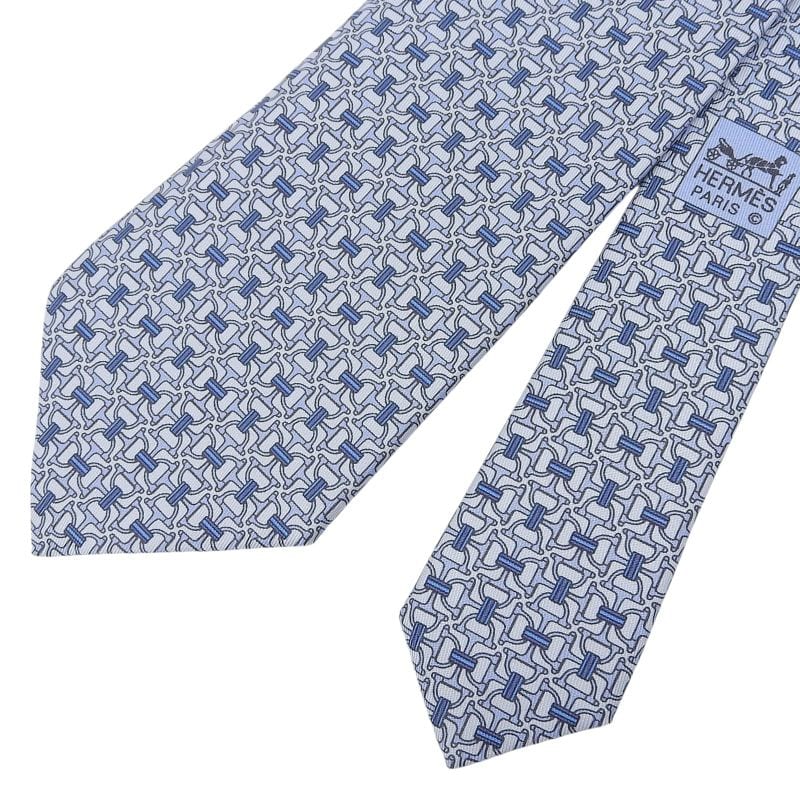 Hermes 5560 MA Clavat 100% Silk Chaine D'Ancre All Over Tie Blue — view 3