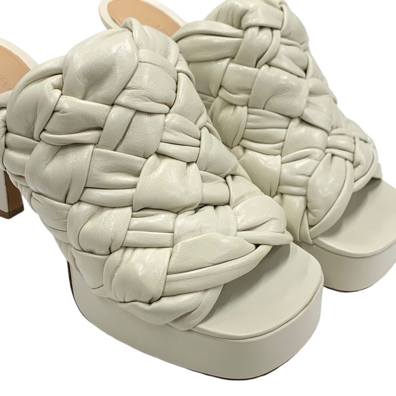 Bottega Veneta Sandals Shoes Leather Ivory Intrecciato Mules — view 9