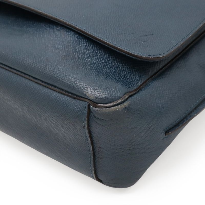 Louis Vuitton Taiga Romain MM Shoulder Bag Messenger Leather Ocean — view 3