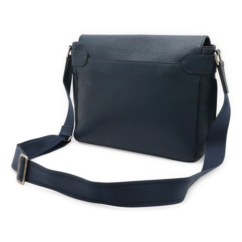 Louis Vuitton Taiga Romain MM Shoulder Bag Messenger Leather Ocean — view 2
