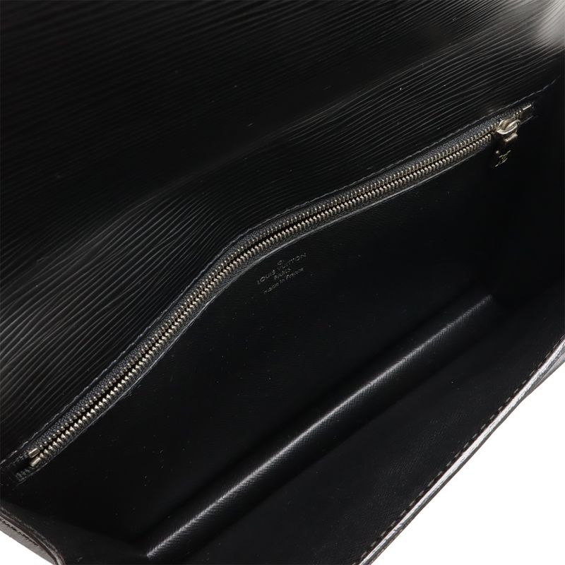 Louis Vuitton Epi Pochette Serie Dragonne Second Bag Noir Black Silver Hardware — view 6