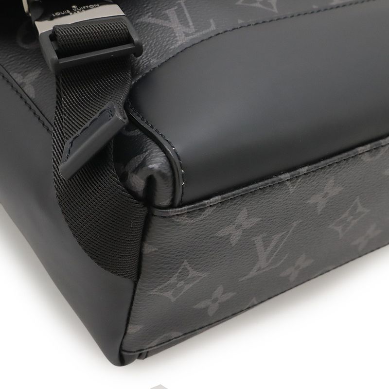 Louis Vuitton Monogram Eclipse Messenger Voyage PM Shoulder Bag Crossbody — view 3