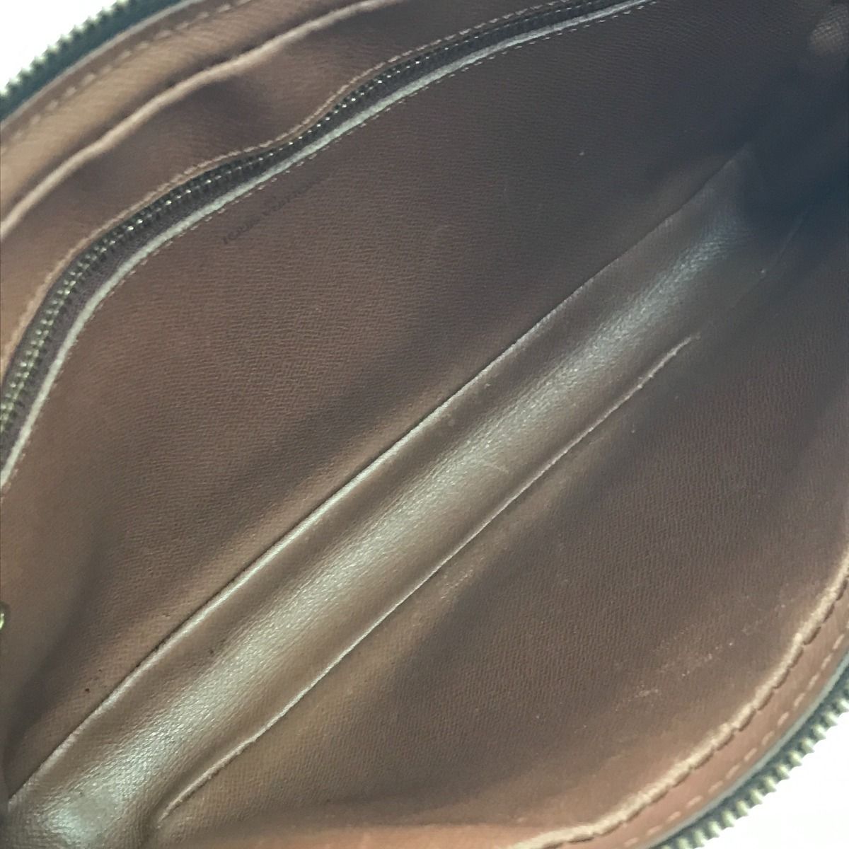 Louis Vuitton Second Bag Inside and Outside Zipper Pockets Cannot Be — view 7