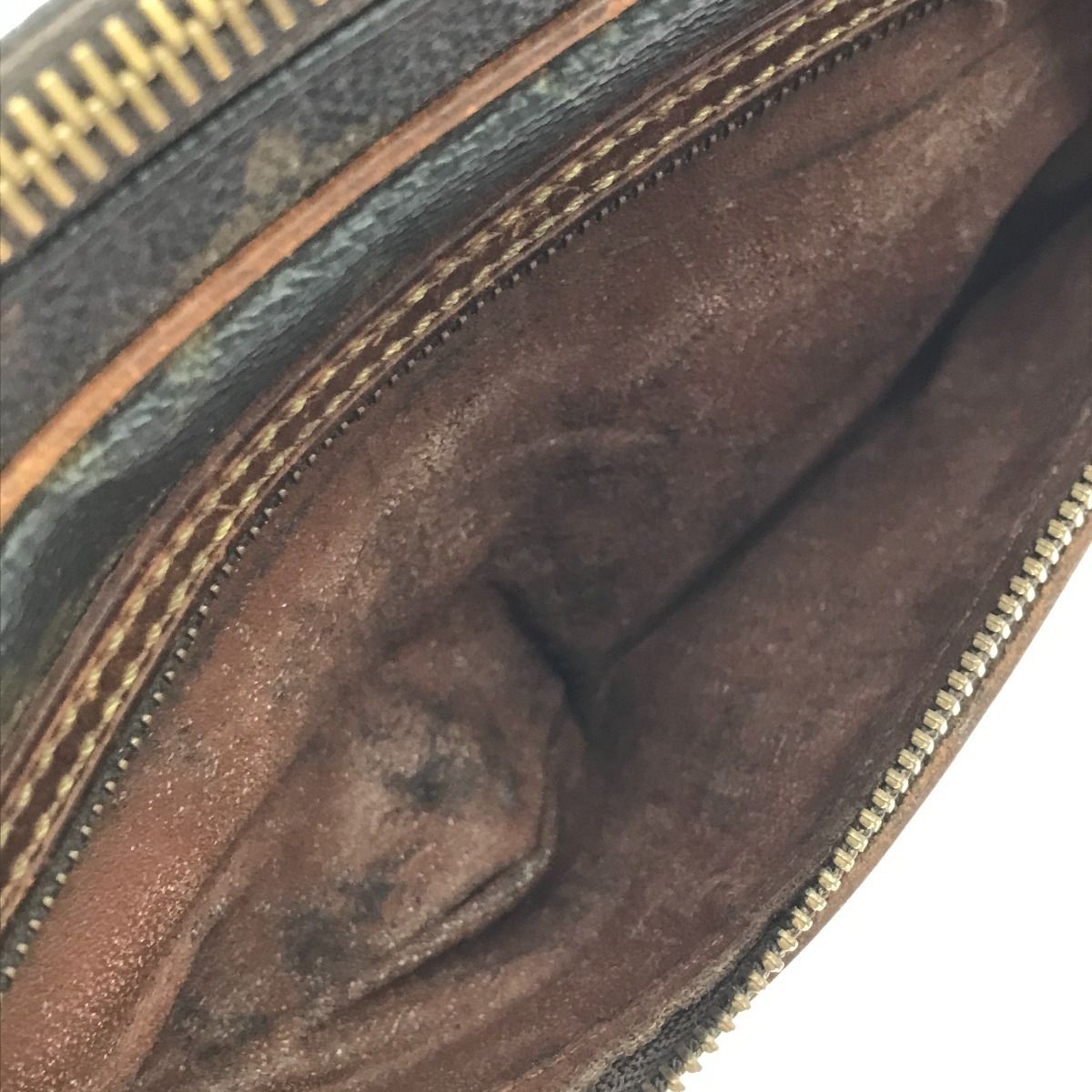 Louis Vuitton Second Bag Inside and Outside Zipper Pockets Cannot Be — view 6