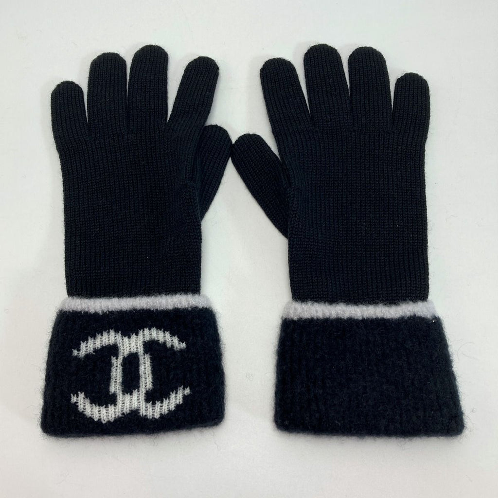 Chanel Coco Mark Gloves Black Knit — view 2