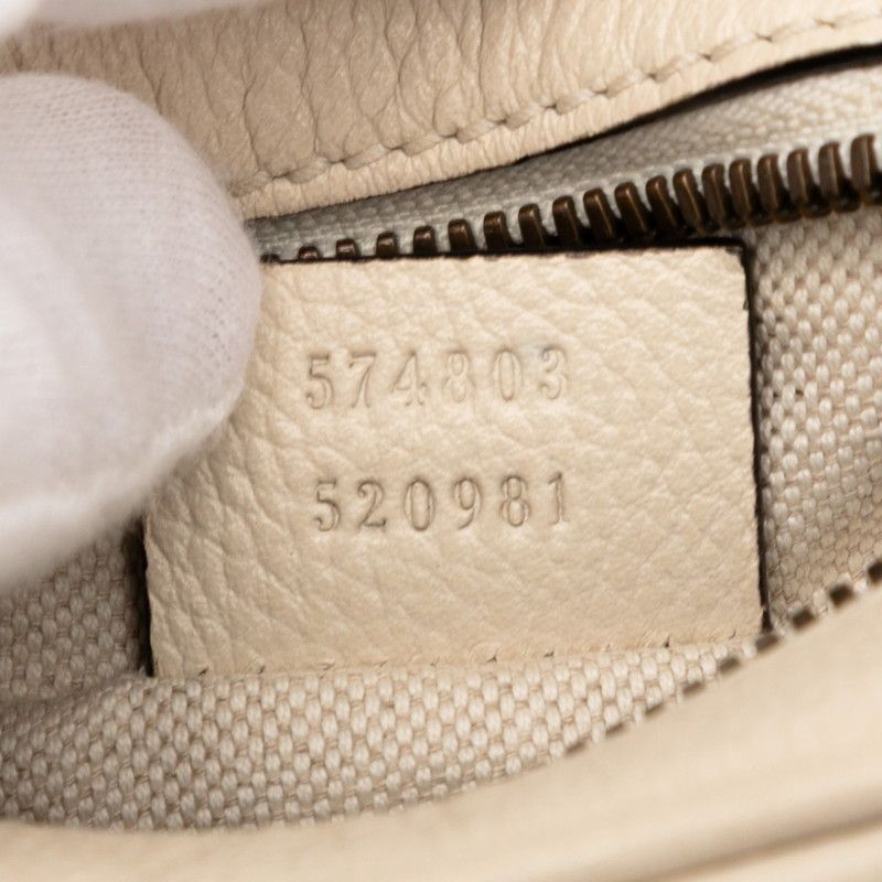 Gucci Logo Print Ivory Leather — view 6