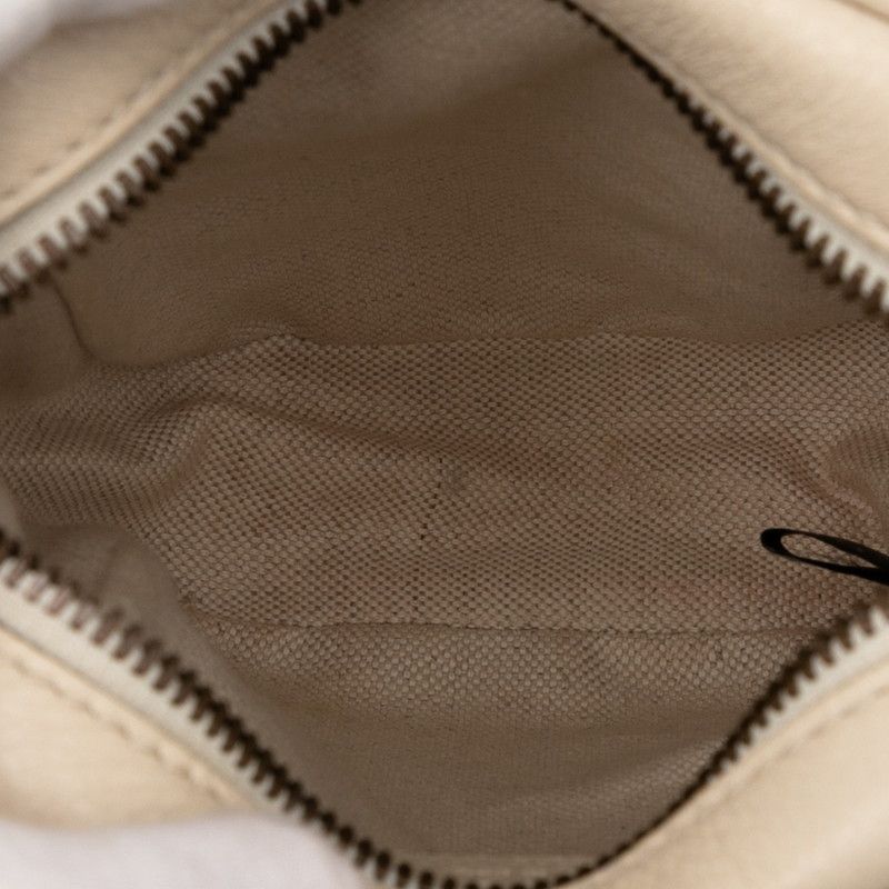 Gucci Logo Print Ivory Leather — view 4