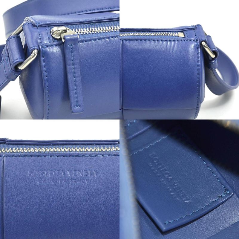 Bottega Veneta Shoulder Bag Maxi Intrecciato Small Canetto — view 9