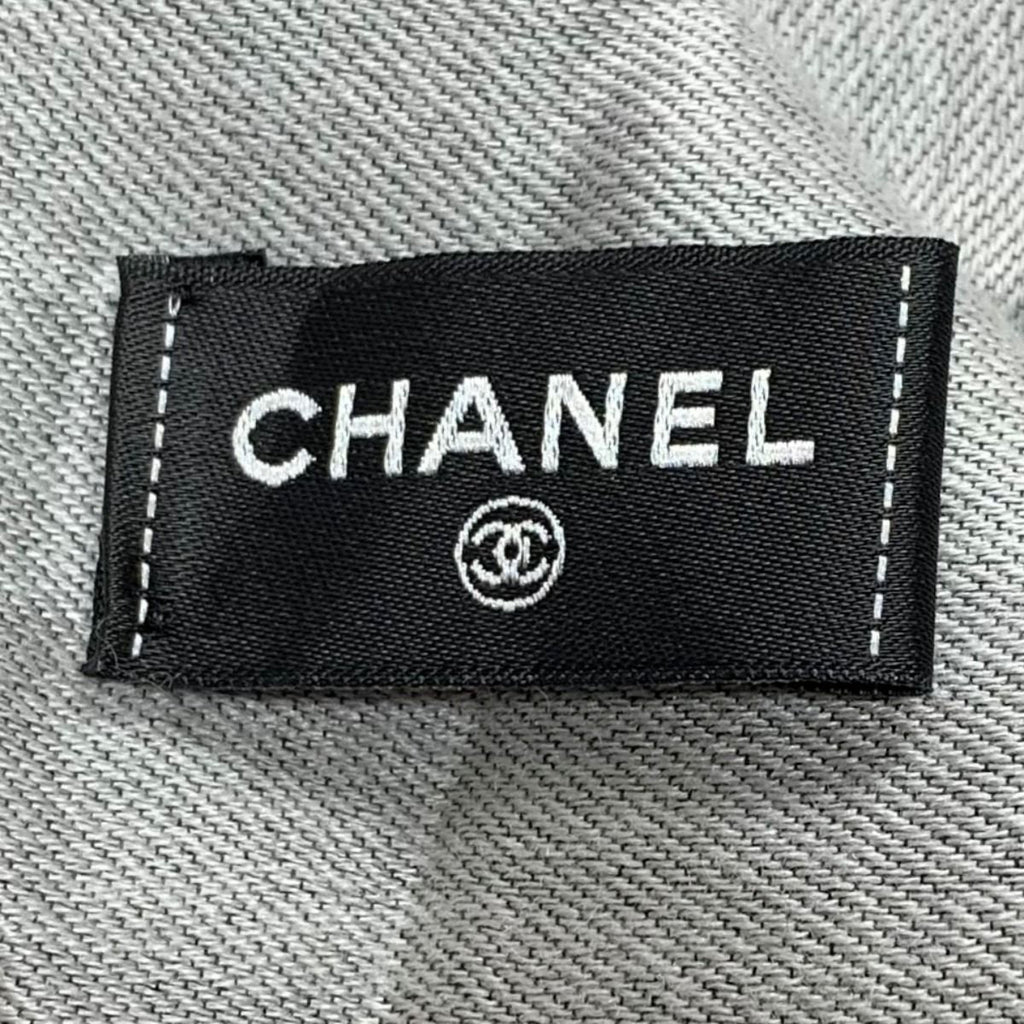 Chanel Coco Large Stole Black Gray — view 7
