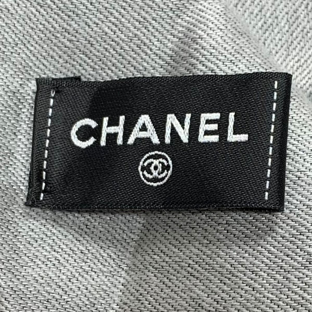 Chanel Coco Large Stole Black Gray — view 7