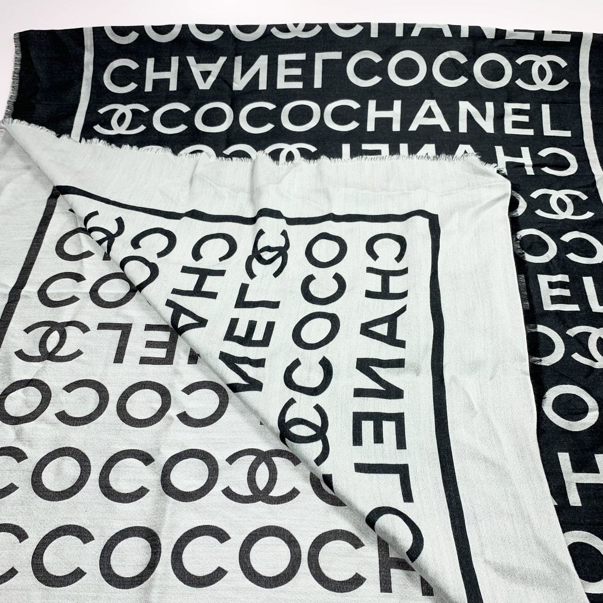 Chanel Coco Large Stole Black Gray — view 6
