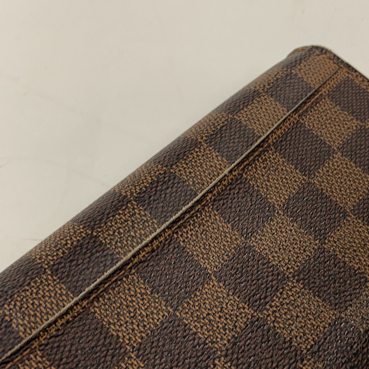Louis Vuitton Damier Portefeuille Sarah Bifold Wallet with Initials — view 4