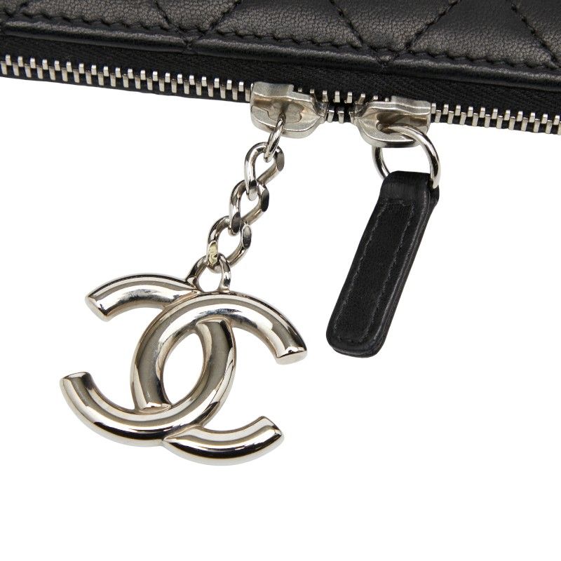 Chanel Black Leather — view 9