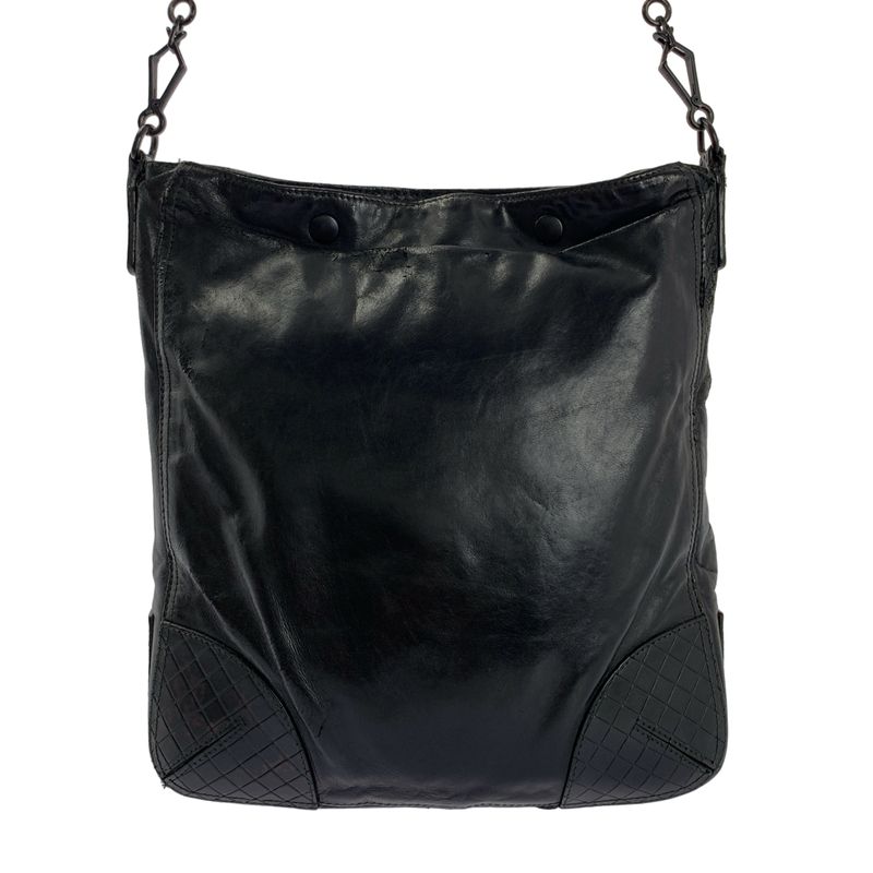 Bottega Veneta Scolpito Leather Shoulder Bag Black — view 3