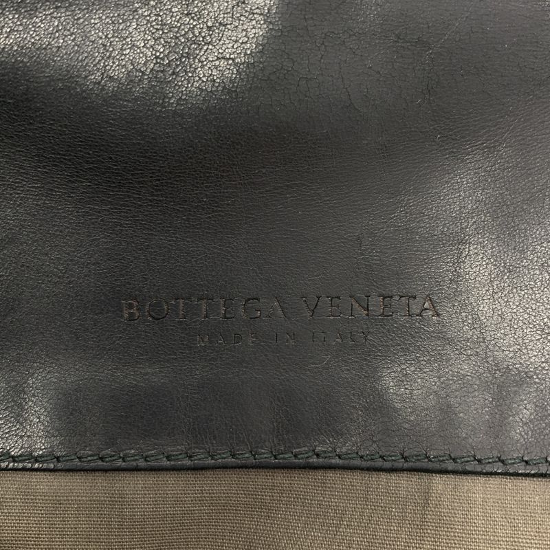 Bottega Veneta Scolpito Leather Shoulder Bag Black — view 6